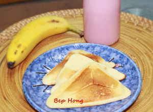 Hình của món BÁNH HOTDOG NHÂN PHOMAI, XÚC XÍCH.