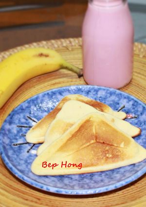 Hình của món BÁNH HOTDOG NHÂN PHOMAI, XÚC XÍCH.