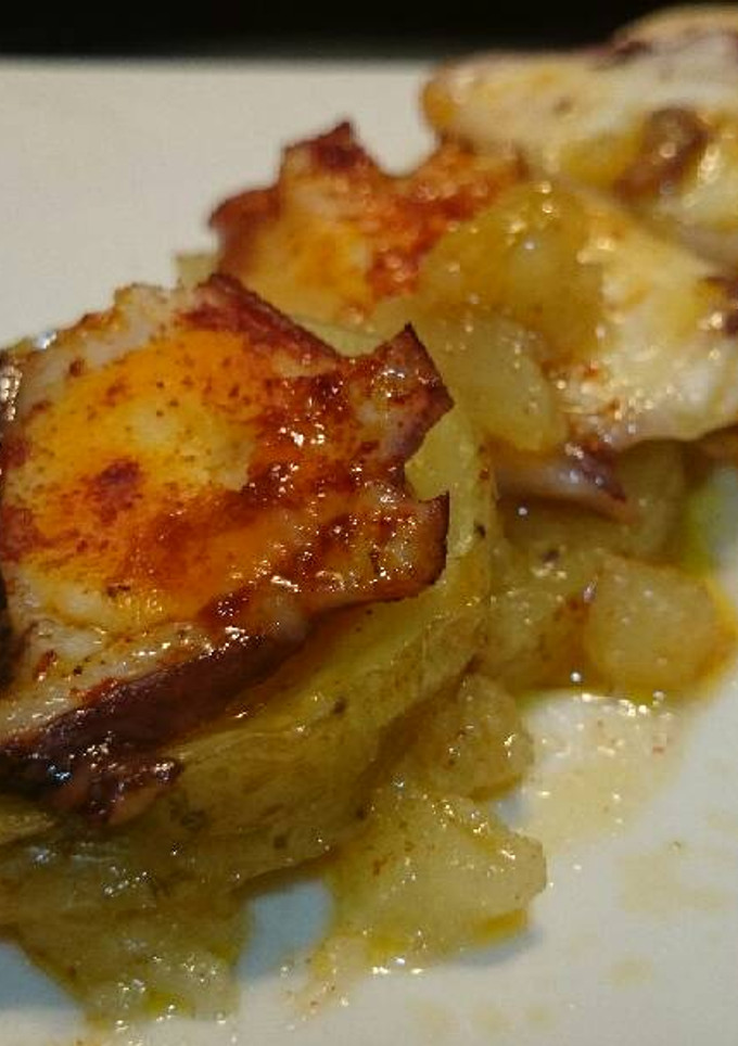 Una foto de Pulpo a la gallega