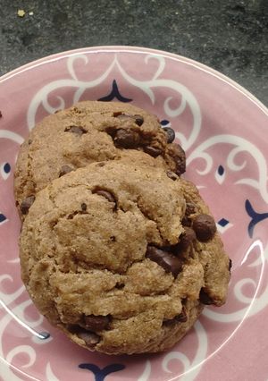 Una foto de Cookies de chispas de chocolate y nueces sin gluten