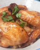 Nui xào và gà nướng