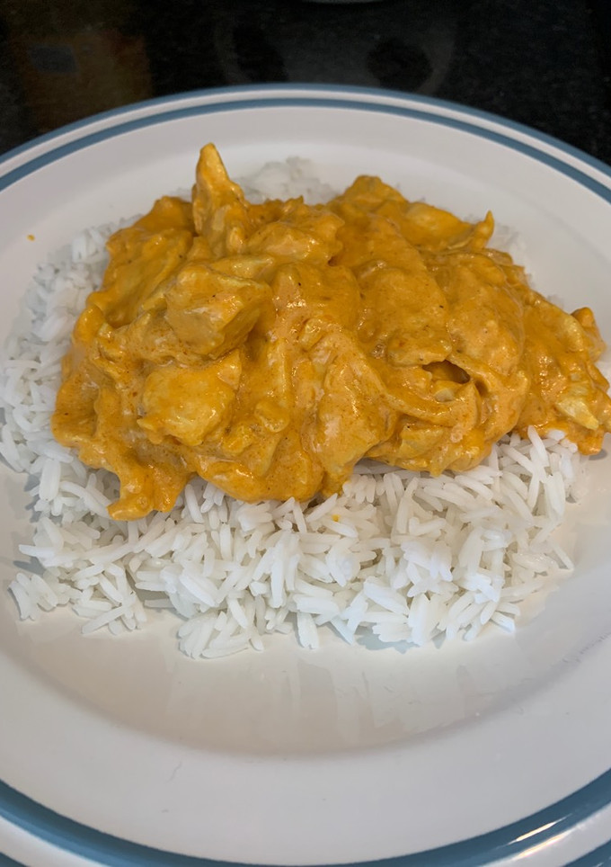 Una foto de Arroz basmati con pollo al curry🍚🍗