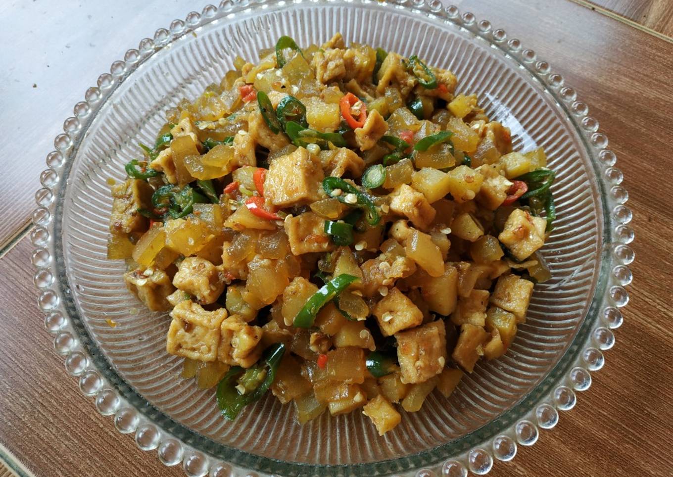 Rica-rica kikil sapi "pedas manis"