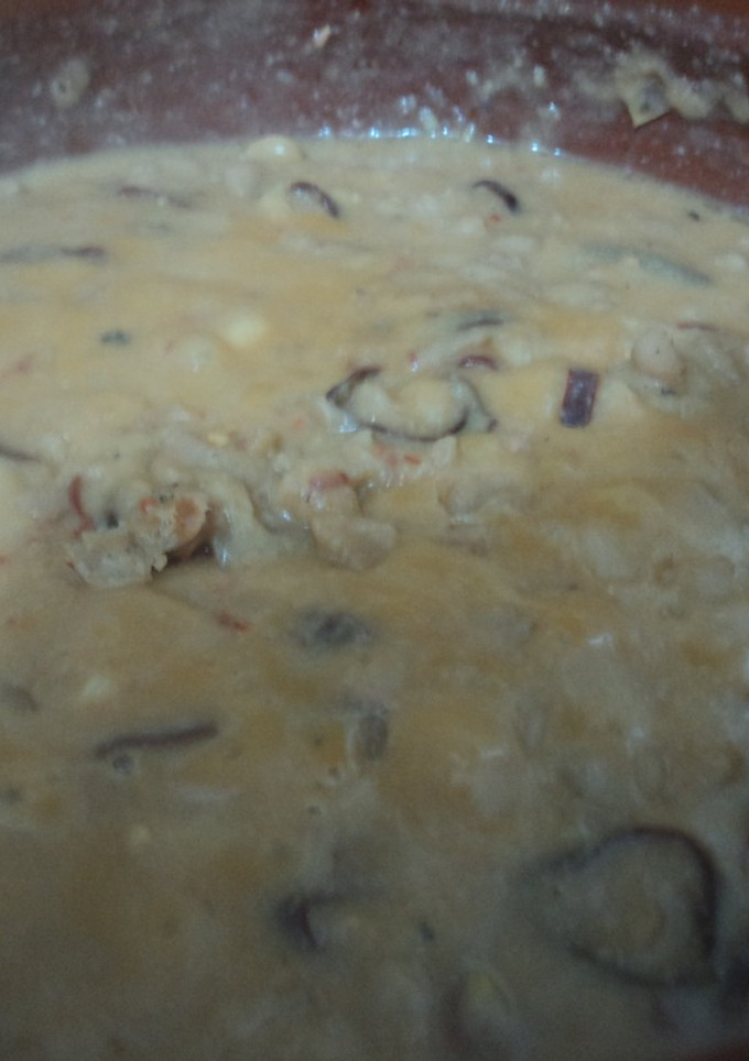 Una foto de Frijoles machacados rancheros con caldo de pollo y pelo de ángel de chiles las correa. México