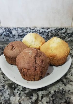 Una foto de 🍿 Cupcakes súper esponjosos sin tacc y sin lactosa