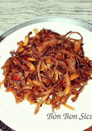 Hình của món Khô Bò Xé Cay (Món Chay).
