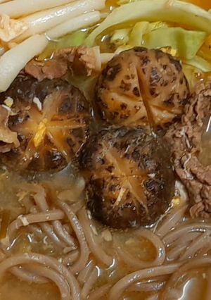 Hình của món Mì soba nấu bò nấm.