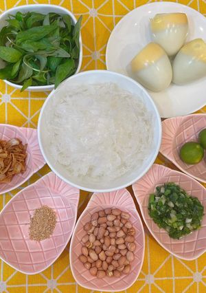 Hình của món Bánh tráng trộn keto.