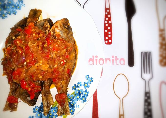 Balado ikan ekor kuning