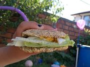 Una foto de pan de lino a la sartén