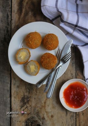 Foto resep Bola-bola ayam isi keju