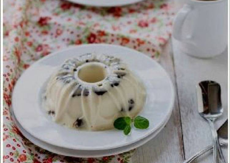 Puding Susu Vanilla Oreo