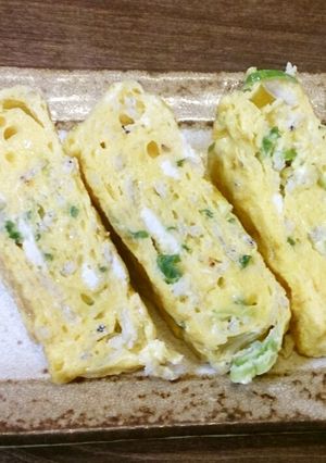 A picture of Delicious and Easy! Shirasu and Green Onion Tamagoyaki.