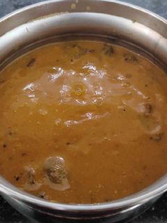 வத்தக்குழம்பு(vathal kulambu recipe in tamil) செய்முறை முக்கிய புகைப்படம்