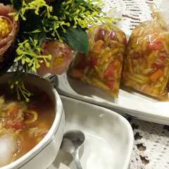 A picture of ES RUJAK MAMA.