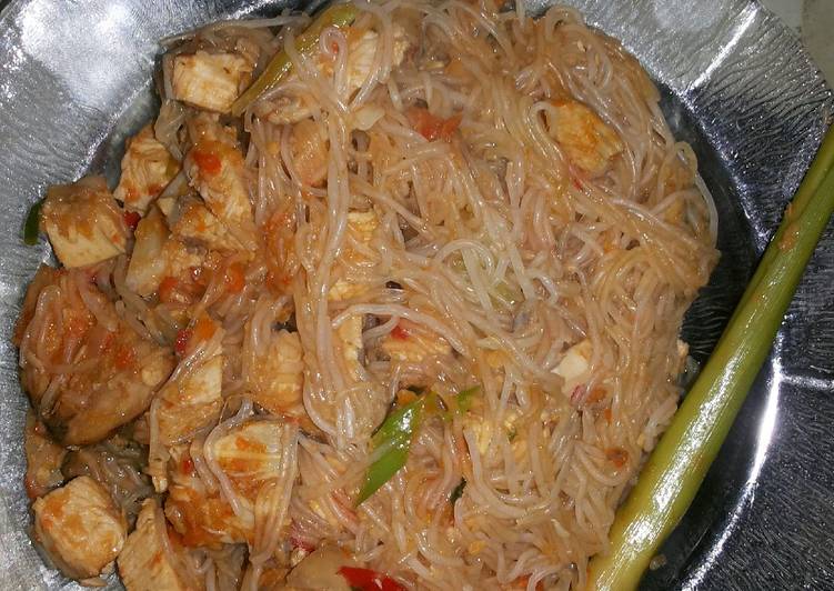 Resep Bihun ayam bumbu rica oleh Tri yuni rahayu gunawan 