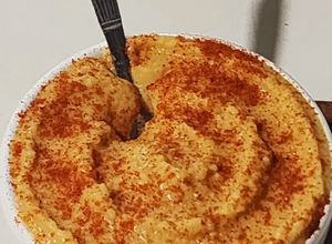 Una foto de Hummus de garbanzos