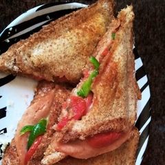 A picture of Brown bread vegan sandwich 😋.