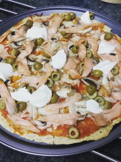 Una foto de Pizza de salmón ahumado