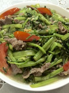 Hình của món Rau Cần xào thịt bò .