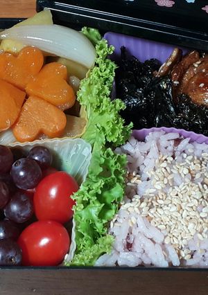 รูปของ Nikujaga Obento (ข้าวกล่องเนื้อต้มมันฝรั่ง (แต่ไม่ใส่เนื้อ))