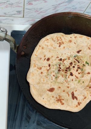 A picture of Mooli Paratha.