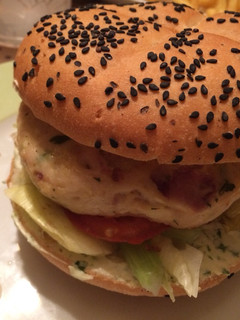 Una foto de Hamburguesa de pollo al curry