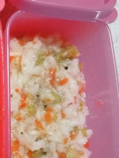 Foto resep Mpasi 6m Nasi Saring Wortel + Brokoli + Ayam