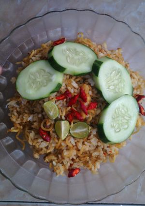 Foto resep Nasi Goreng Mie Terasi Pedas