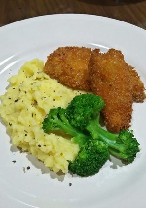 Foto resep Chicken Katsu with Mashed Potatoes