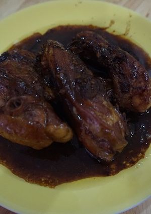 Hình của món Gà ram nước mắm.