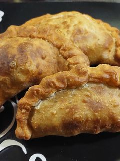 Una foto de Empanada Frita 🇺🇾 Súper fácil y con huevo duro