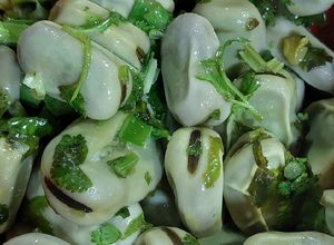 Una foto de Ensalada de habas 🌱