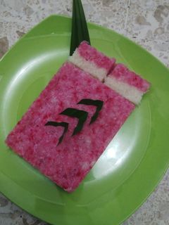 Foto resep Kelapa Kukus Merah Putih