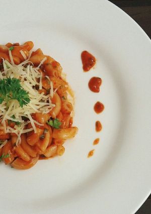 Foto resep makaroni pasta saus cola