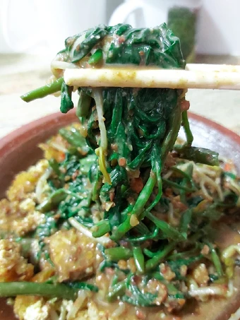 Langkah Mudah untuk Membuat Resep Rujak petis kangkung #rujakpetis #kangkung #petiskangkung yang Lezat Anti Ribet, Lezat