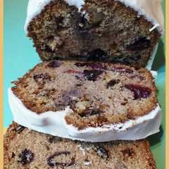 A picture of Budín Navideño 🎄 de Cerezas y Frutos Secos.