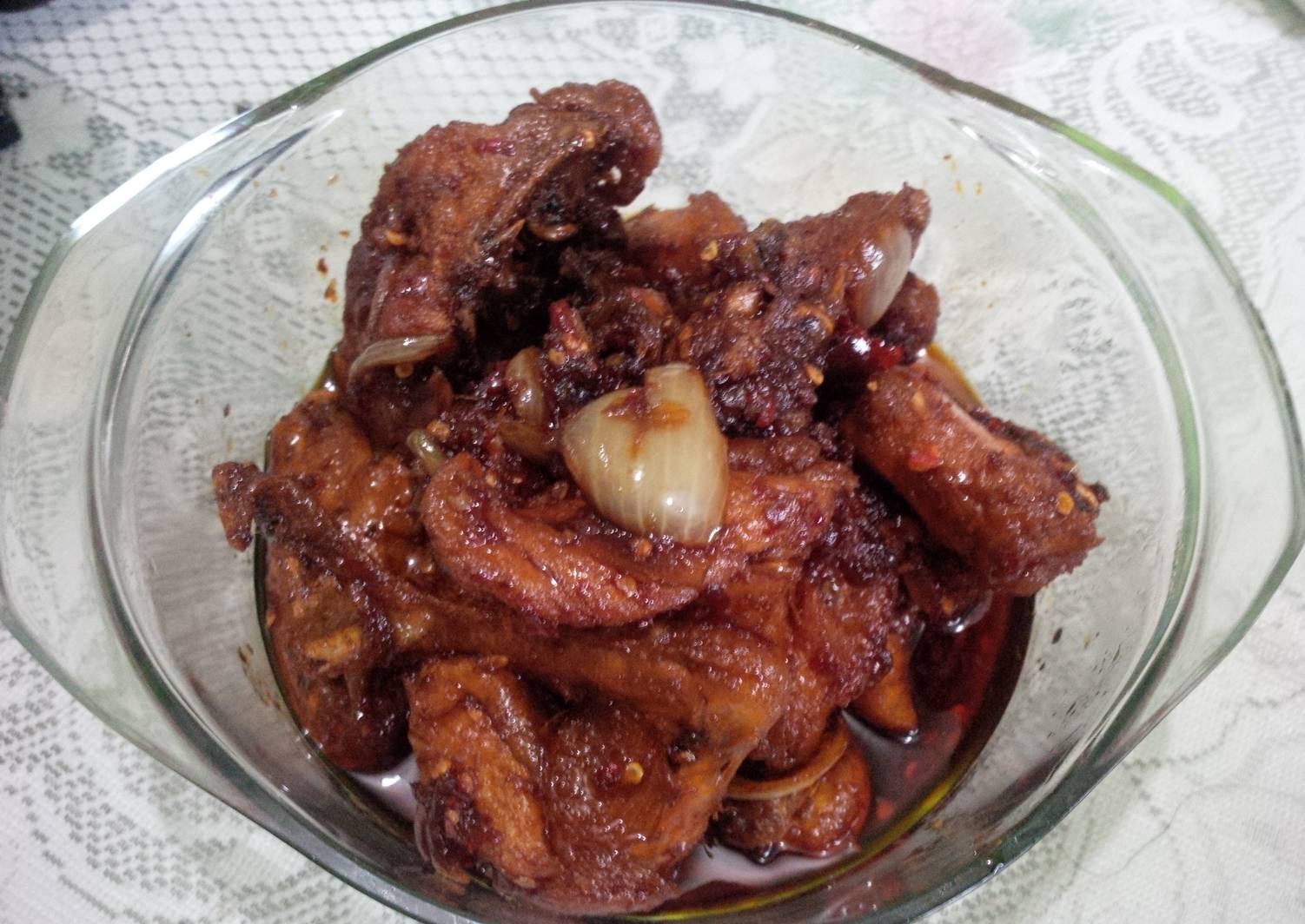 Resep Ayam Kecap Pedas Bawang Bombay oleh Mulyani Trisno Cookpad