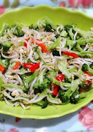 Foto resep Tumis Tobrok (Toge dan brokoli)