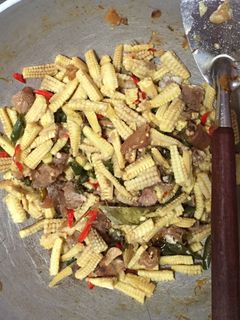 Foto resep Tumis Kikil Jagung Muda