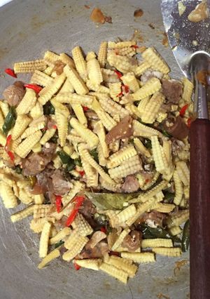 Foto resep Tumis Kikil Jagung Muda