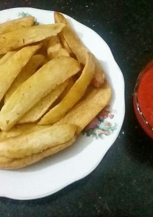 صورة لوصفة بطاطس لذيذة مع كاتشب منزلي 🌙