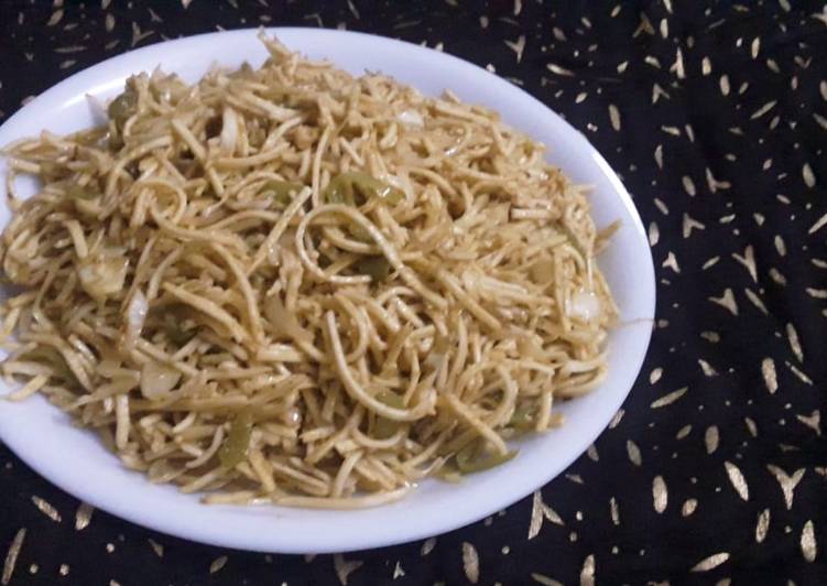 Step-by-Step Guide to Make Award-winning Hakka Noodles