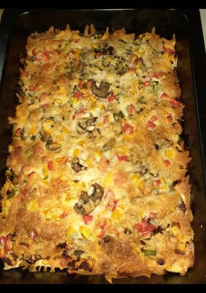 عکسی از دستور پیتزا قارچ و گوشت😋😋