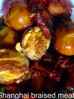 Hình của món Thịt kho Tàu( Shanghai Braised Meat) .