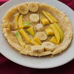 รูปของ Pie susu buah toping mangga pisang 🍌🍋💕