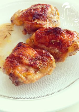 Foto principal de Pollo al horno con romero y jengibre