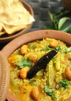 A picture of Sambar Sadam / Rice.