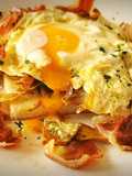 Tosta de Alcachofas fritas, Huevo roto y Jamón ibérico