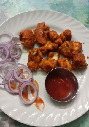 চিকেন পকোড়া(chicken pakoda recipe in Bengali) রেসিপির প্রধান ছবি